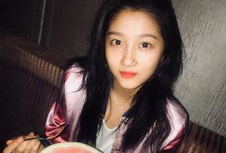 关晓彤爆料吃瓜视频,吃瓜群众直呼过瘾！