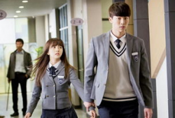 南柱赫主演的电视剧,浪漫青春剧中的甜蜜邂逅